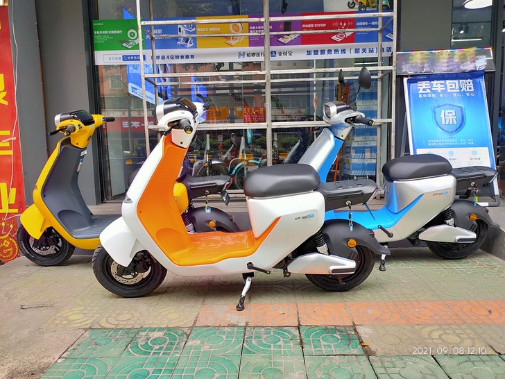 哈啰A80L，PP全透明脚垫