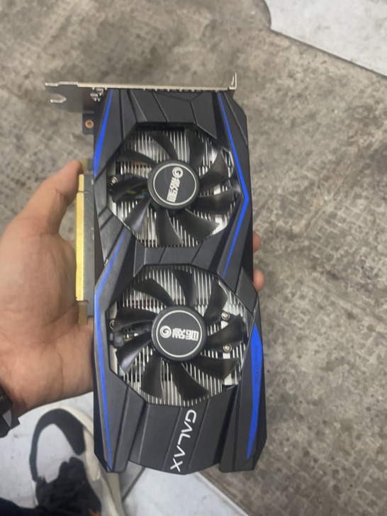 影驰gtx960 2gd5虎将显卡。公司电...