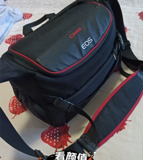 佳能摄影包，用的最多的包， 质量非常好，一...