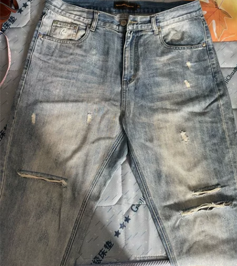 夏季潮流大码破洞牛仔裤 男女同款 厚度...