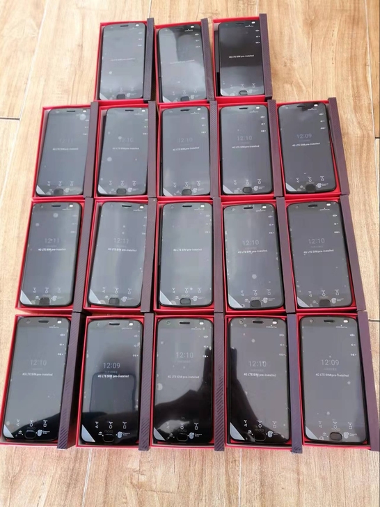 摩托罗拉z2 motoz2无人直播手机。4...