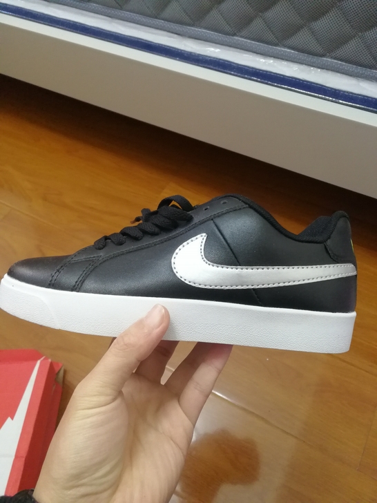 一双耐克开拓者板鞋，37码，男女同款，就穿...