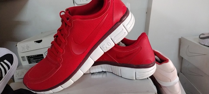 耐克轻松跑鞋42码