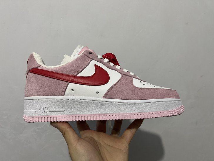 Nike情人节粉色空军