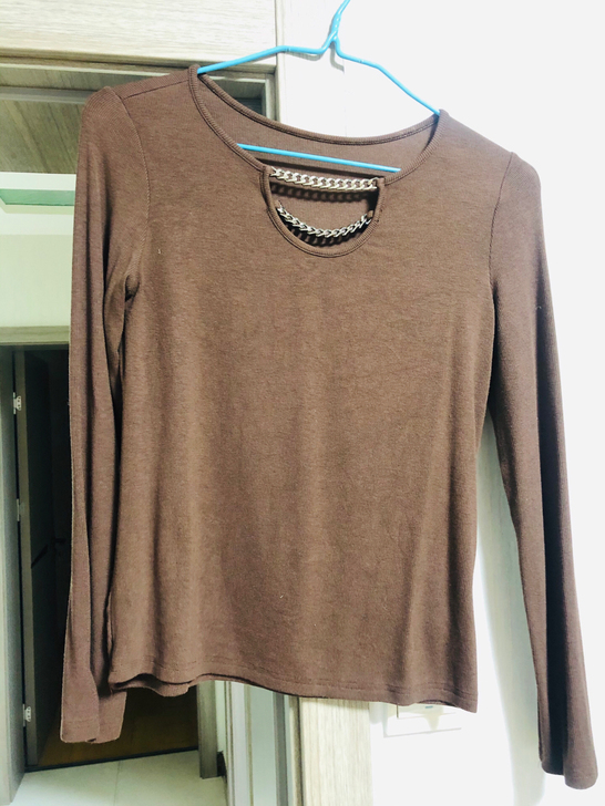 咖色针织衫,可以穿到120斤,不起球,穿过...