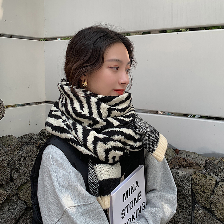 杨同学 围巾披肩，全新未戴，江浙沪包邮，不...