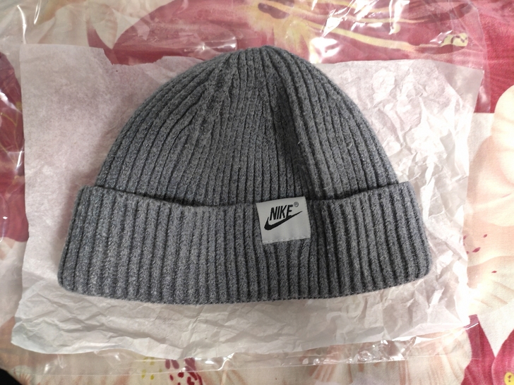 Nike全新帽子,弹性极好,适合冬天跑步或...