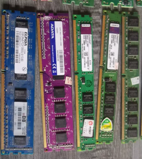 电脑内存条，要的私聊谈价，各种型号拆机的，...