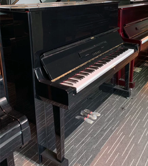 高考后闲置钢琴，95新YAMAHA U3超...