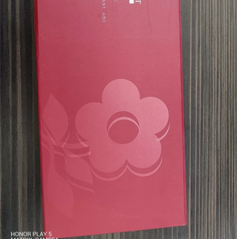 梦特娇女式钱包。别人送的礼物。红黑拼色，简...