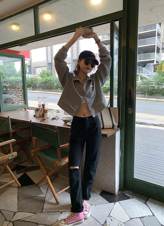 高腰牛仔裤女2022年新款韩版宽松黑色破洞...