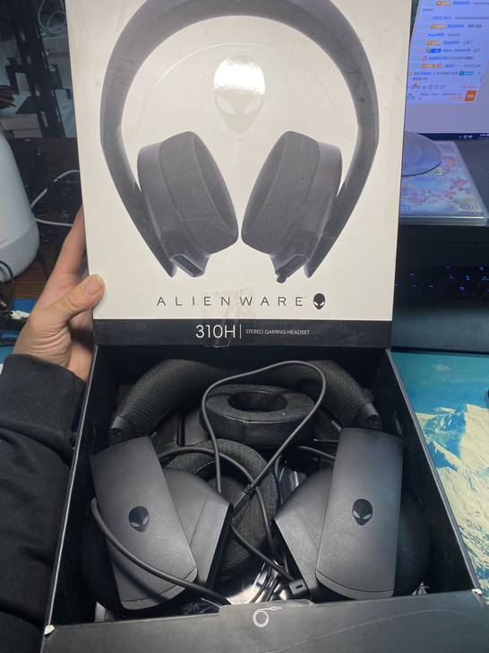 外星人aw310h头戴式耳机 黑色