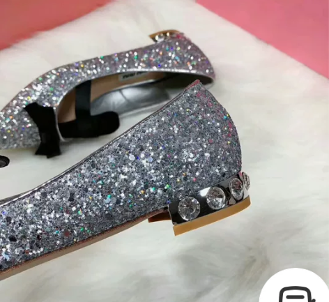 miumiu缪缪单鞋 羊皮，全新，36码