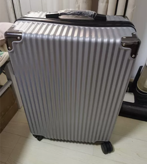 24寸行李箱，买了两三个月，用过一两次，便...