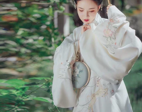 都城南庄秋冬款交领长袄原创绣花日常款汉服女...