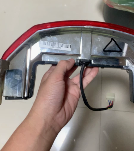 小牛电动 m1 九成新 正常，使用原装尾灯...