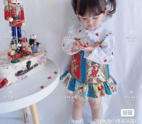 背带裙,全新3Y 感兴趣的话点“我想要”和...