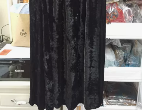全新黑色真丝绒大摆裙，裙长85cm 孤品不...