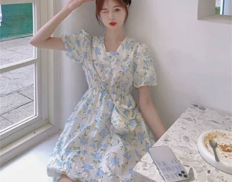 法式温柔碎花裙泡泡袖蓬蓬裙公主裙连衣裙女夏...