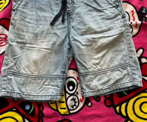 正品guess牛仔短裤 130码 这条超级...