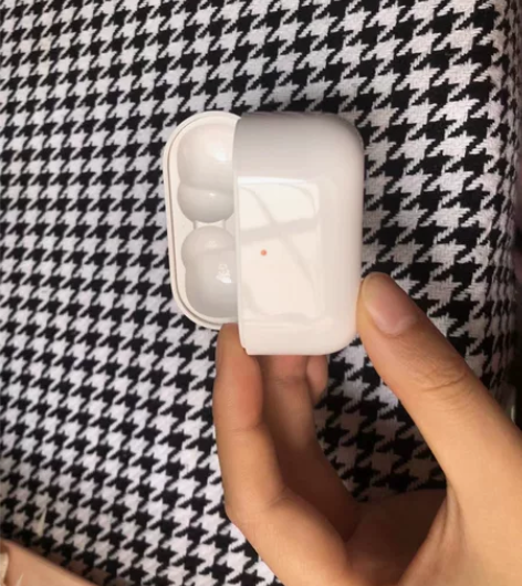 华为荣耀Earbudusx1。 基本全新。...