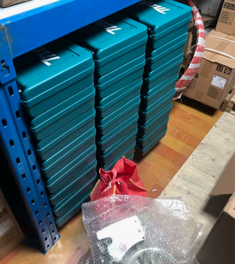 牧田TD090工具箱，都是有原配纸壳外包装...