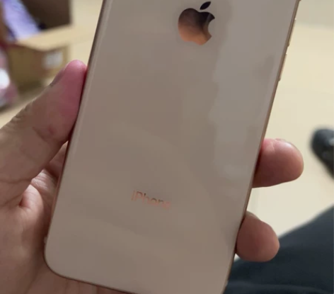 自用苹果8国行64全原，刚换电池，电池10...