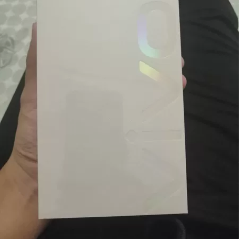 全新VIVO手机，Y77一台蓝色8+128...