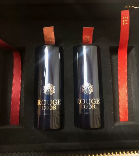 出迪奥口红 2020年圣诞套盒里面的2只 ...