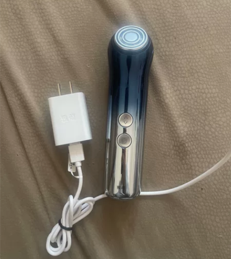 雅萌正品美容仪，有需要可以拍下 感兴趣的话...