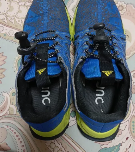 1、阿迪达斯adidas 女士休闲运动跑步...