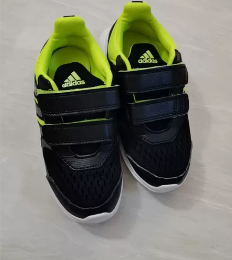 阿迪鞋子10k，28码，内长165 一次没...