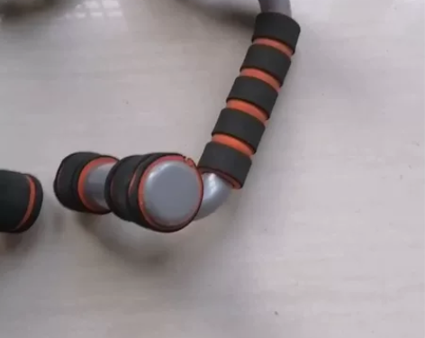 包邮 闲置，俯卧撑支架＋腕力器 感兴趣的话...