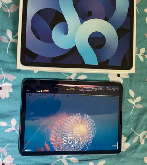 iPad air4 国行 256g 右上角...