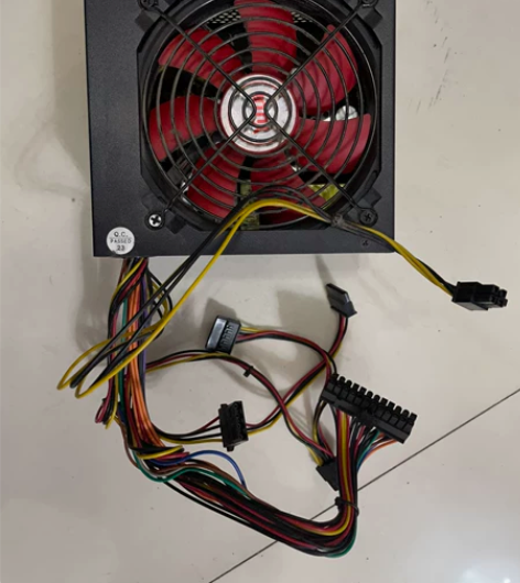逾辉电脑电源额定250W 升级后拆除的 功...