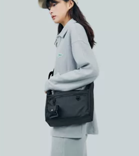 bagsmart日系斜挎包男机能斜跨单肩包...