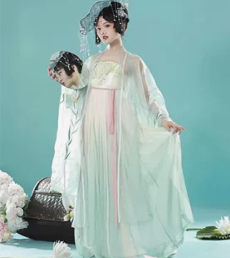 都成南庄  蝉鸣  全新带吊牌，诃子裙+大...