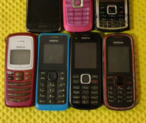 7个 诺基亚  一起出130包邮 感兴趣的...