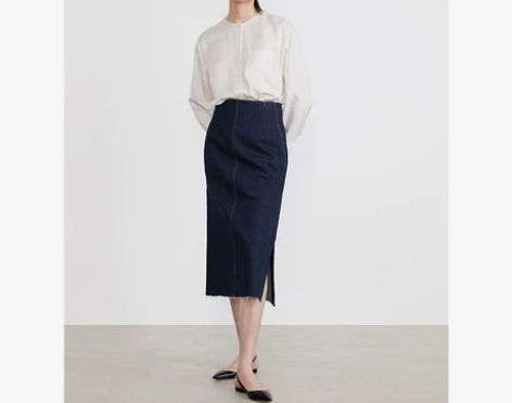 Ms MIN藏青牛仔高腰铅笔裙 感兴趣的话...