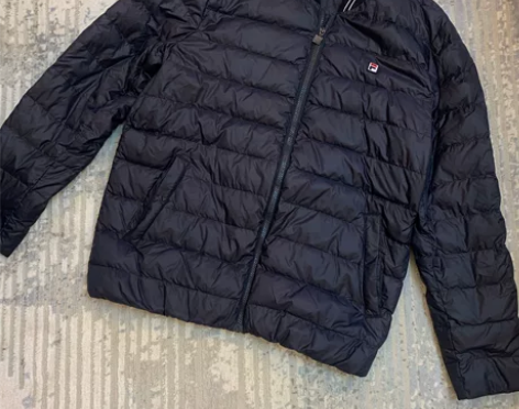 包邮XL码(180/100A)，FILA男...