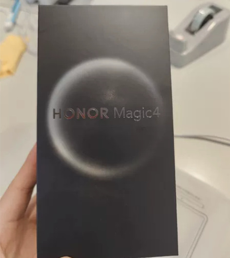 荣耀magic 4  8+256G 手机盒...