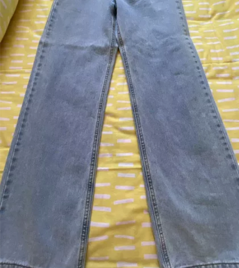 全新直筒牛仔裤 修饰腿型 加长M码 感兴趣...