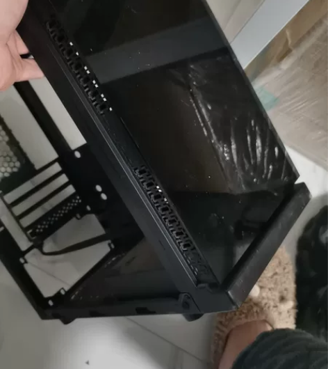 二手电脑机箱,无任何毛病,用了2年有浮灰,...