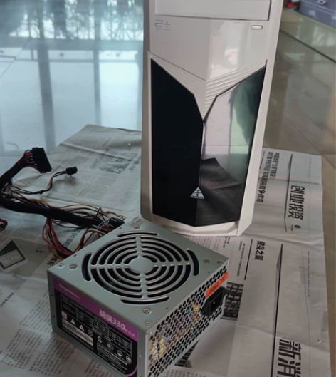 金河田电脑机箱+鑫谷战侠330电源，230...