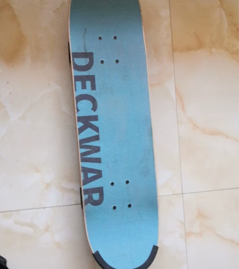 DECKWAR 牌滑板车 非常新，有喜欢的...