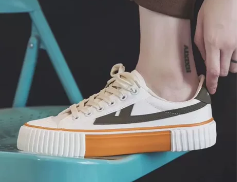 回力国潮帆布鞋 加绒款 超舒服处理价26....