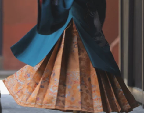 (可直拍)兰若庭 汉服 如意松鼠 明制 妆...