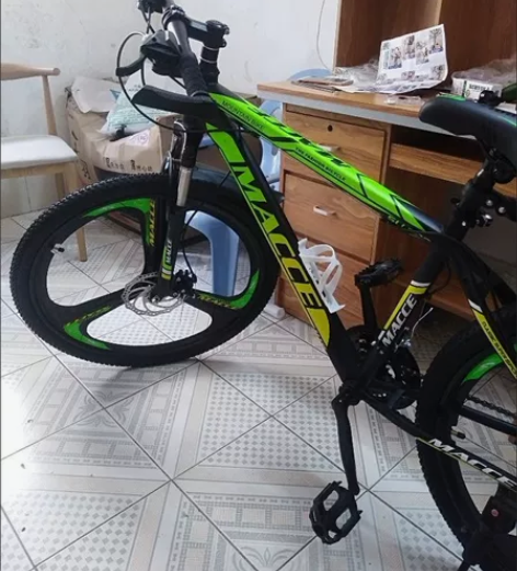 【车行搬迁】低价处理全新自行车山地车男女成...