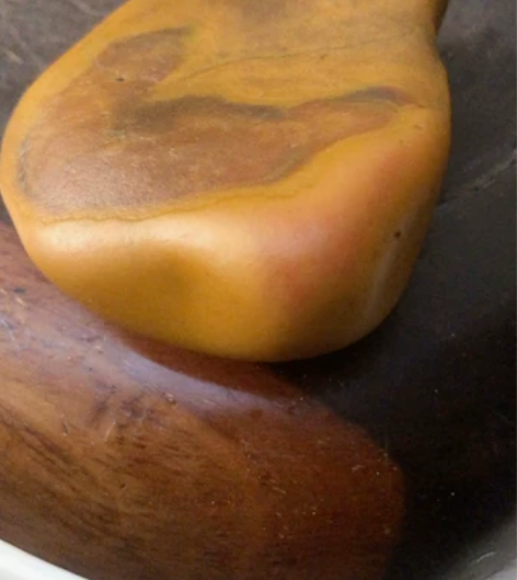 细磨砂冻飘红,老皮高油高玉化,126克。 ...