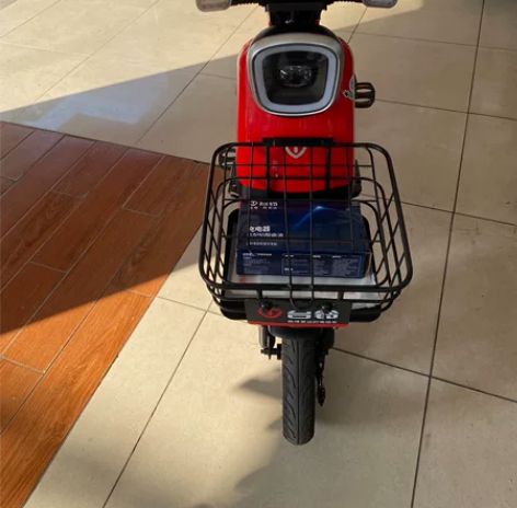 台铃电动车、9.9新,证件齐全、4820安...
